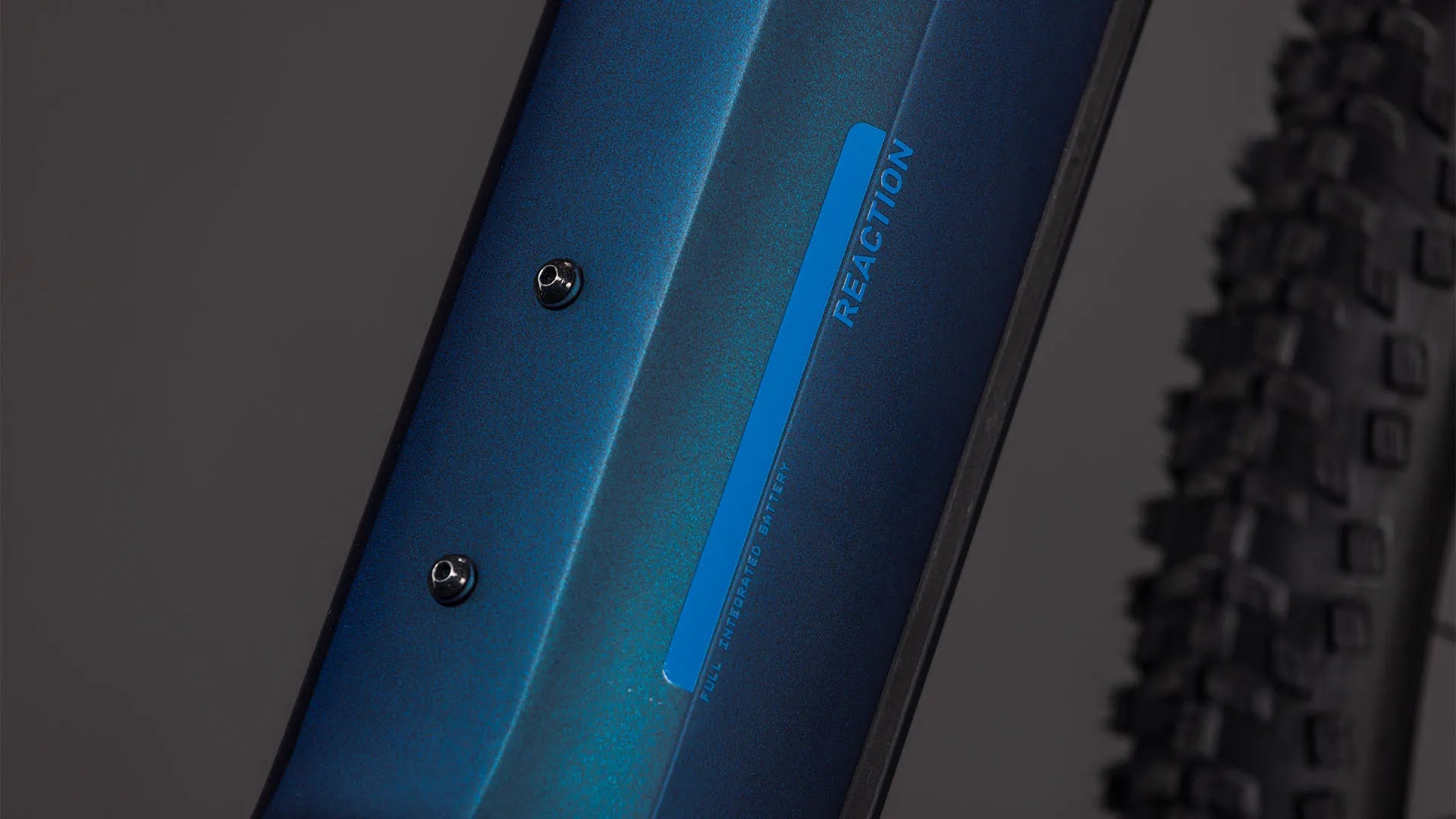 Cube Reaction Hybrid Pro 800 nebular´n´dazzle Tiefeinsteiger 2026