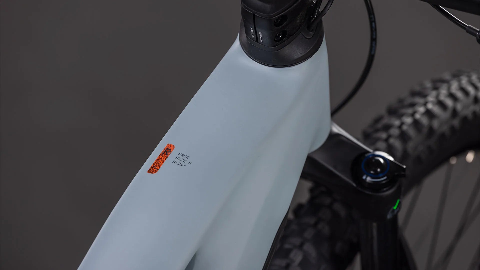 Cube Reaction Hybrid Race 800 vulcan´n´orange 2026