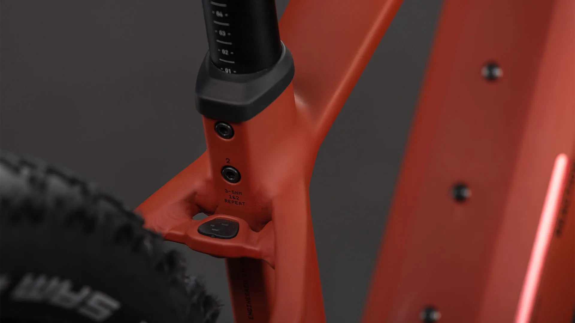 Cube Reaction Hybrid Race 800 amber´n´black 2026