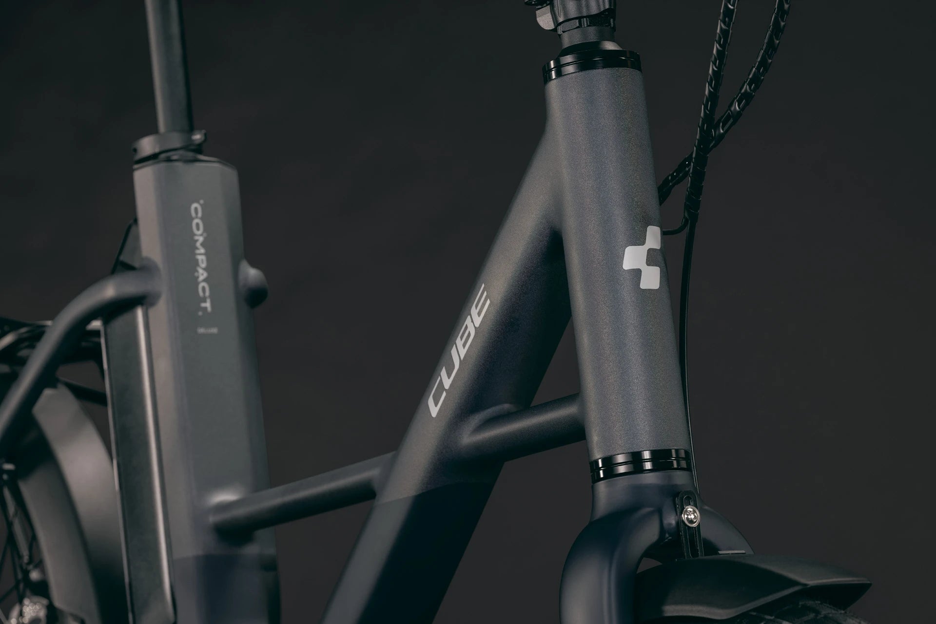 Cube Compact Hybrid Deluxe 540 nightsky´n´grey 2027