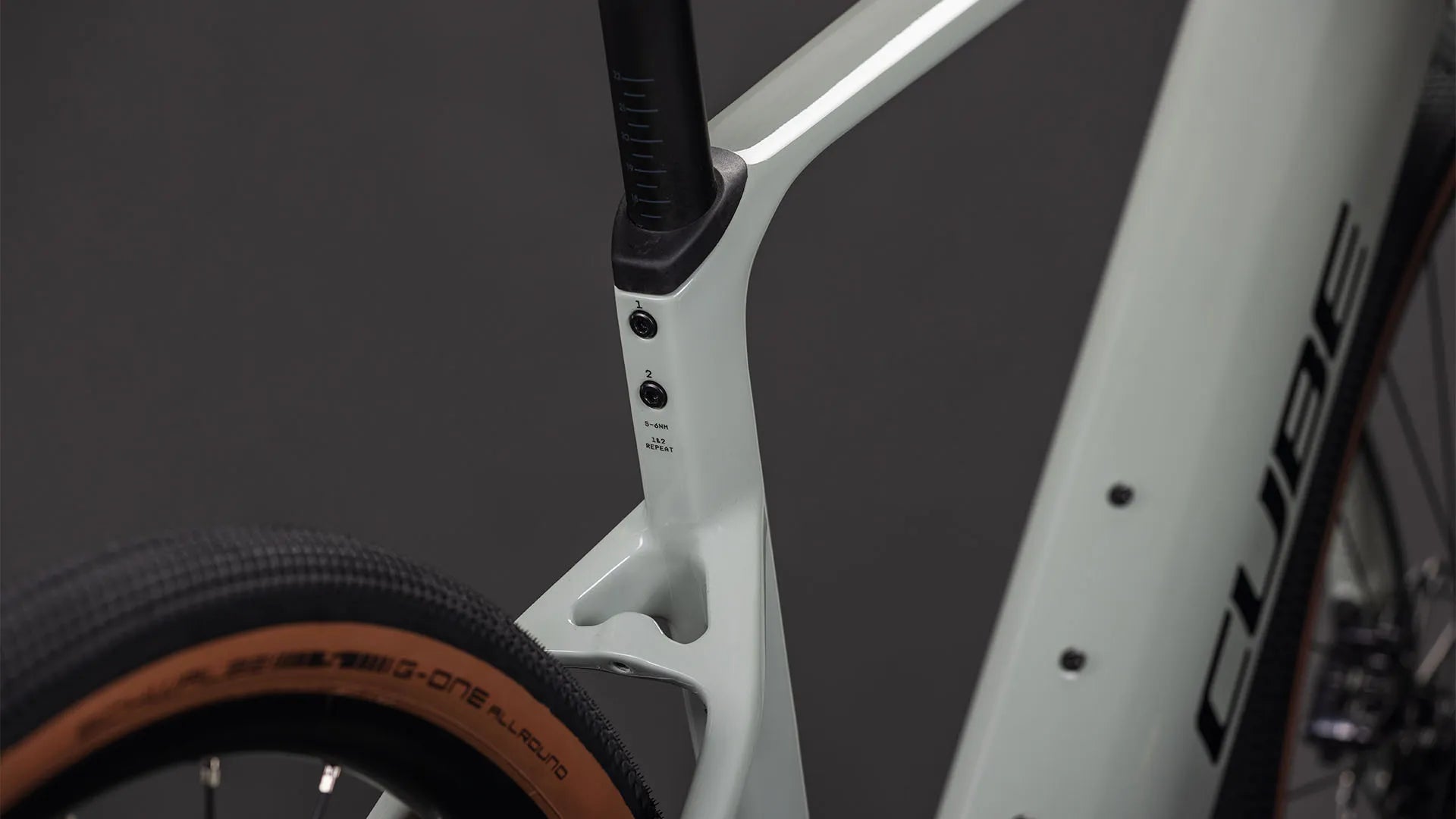 Cube Nuroad Hybrid C:62 Race 400X reedbeige´n´black 2026