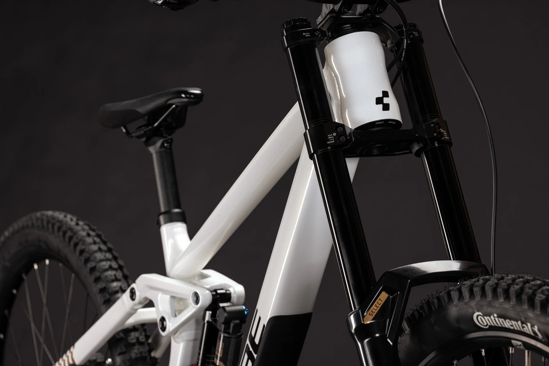 Cube Two15 Race powdergold´n´black 2027