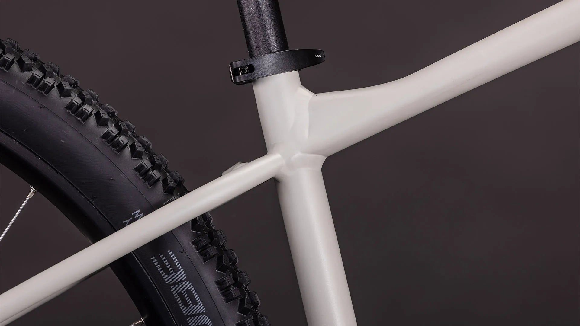 Cube Aim Pro greige´n´titan 2026