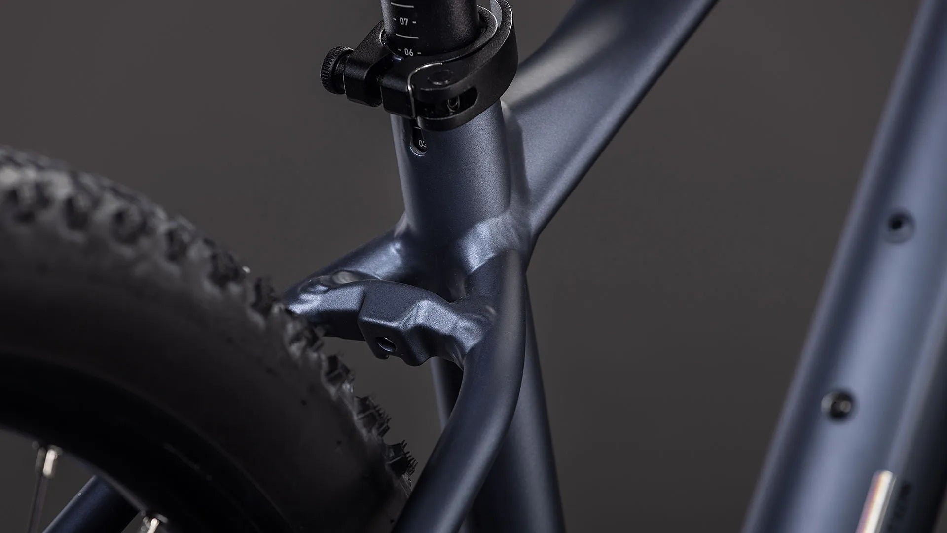 Cube Reaction SLX metallicgrey´n´black 2026