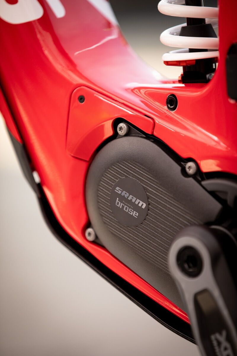 GASGAS ECC 5 Jet Black/Sangria Red