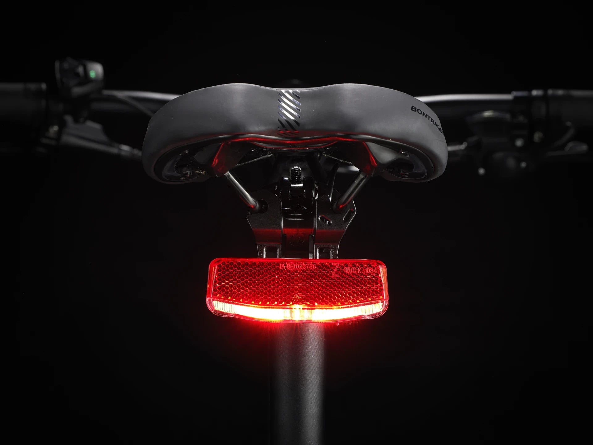 Trek Dual Sport+ 2 Stagger Hex Blue