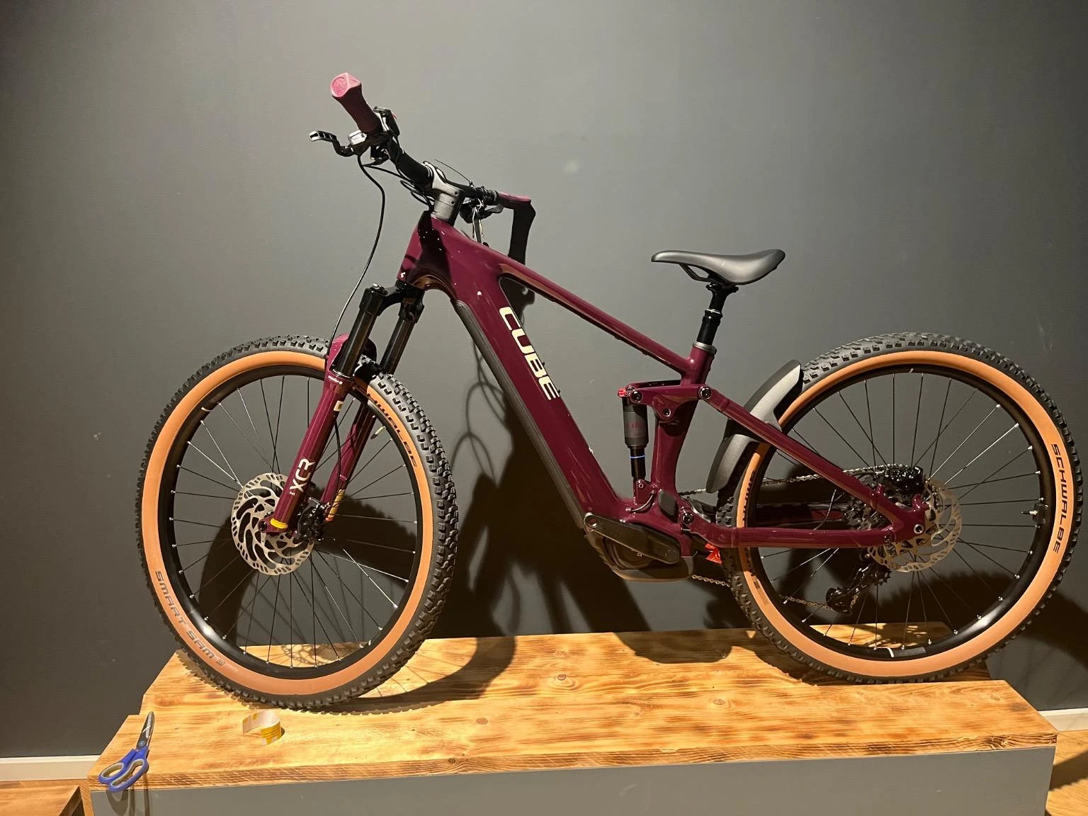 Cube Stereo Hybrid ONE22 Pro 600 amarone´n´grey | B-Ware | M 01