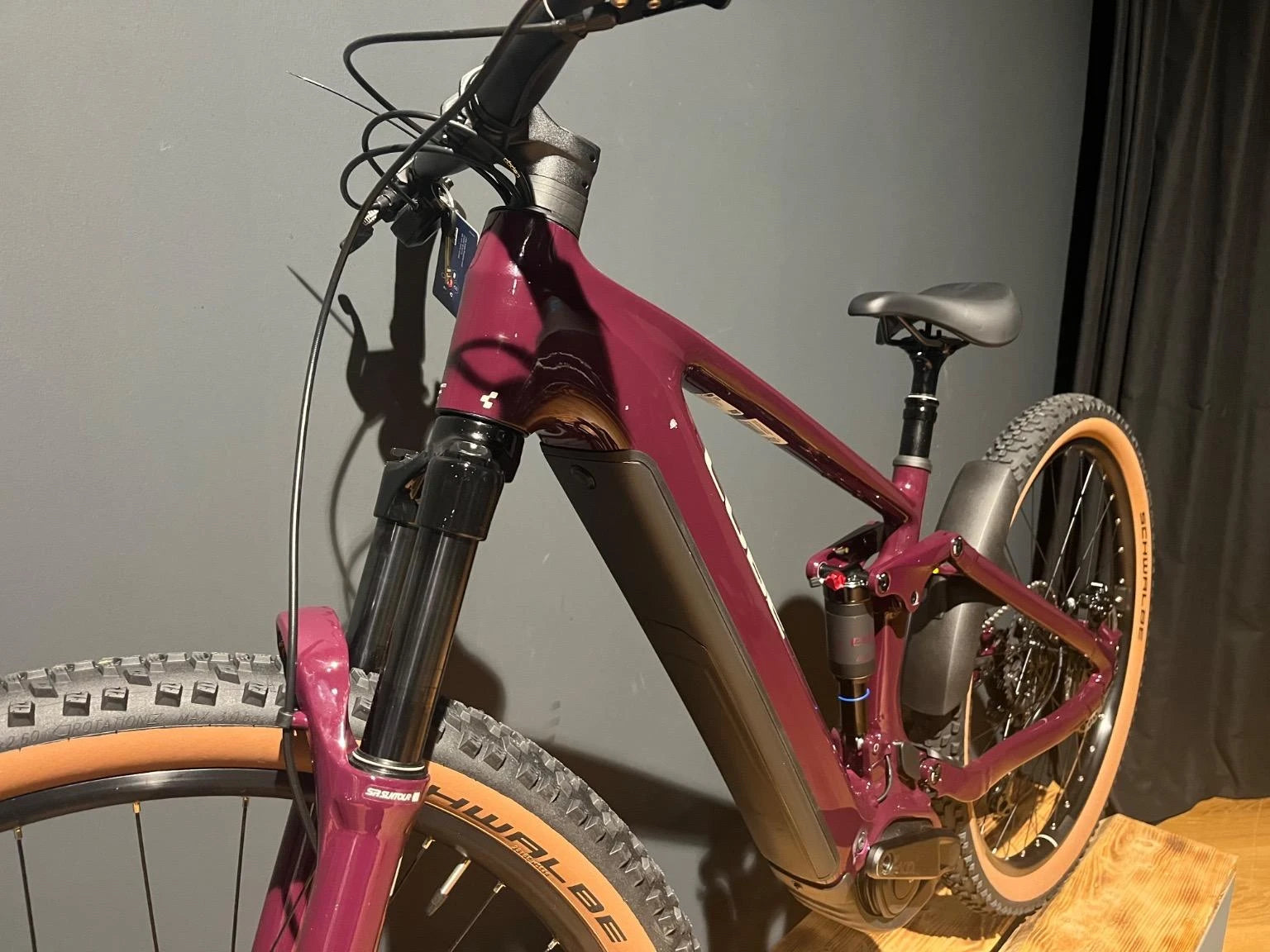 Cube Stereo Hybrid ONE22 Pro 600 amarone´n´grey | B-Ware | M 03