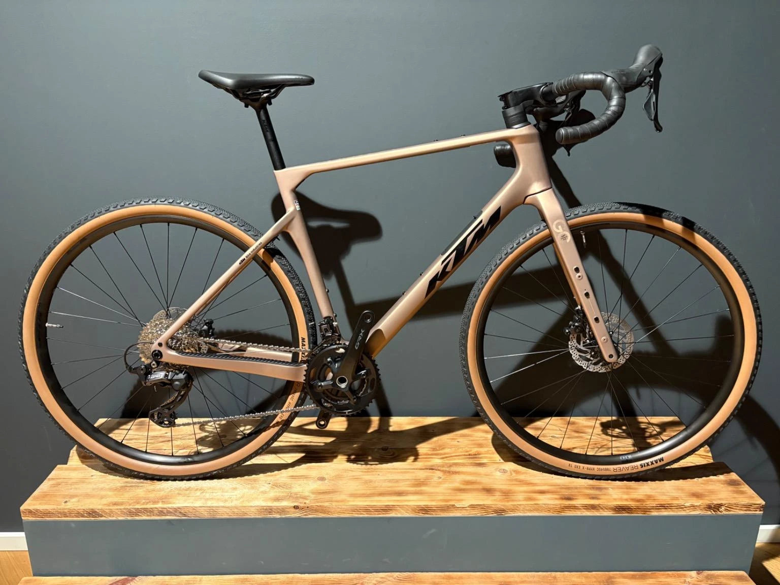 KTM Gravelator Pro 2X Muddy Matt 2026 | B-Ware | 57 - Liquid-Life