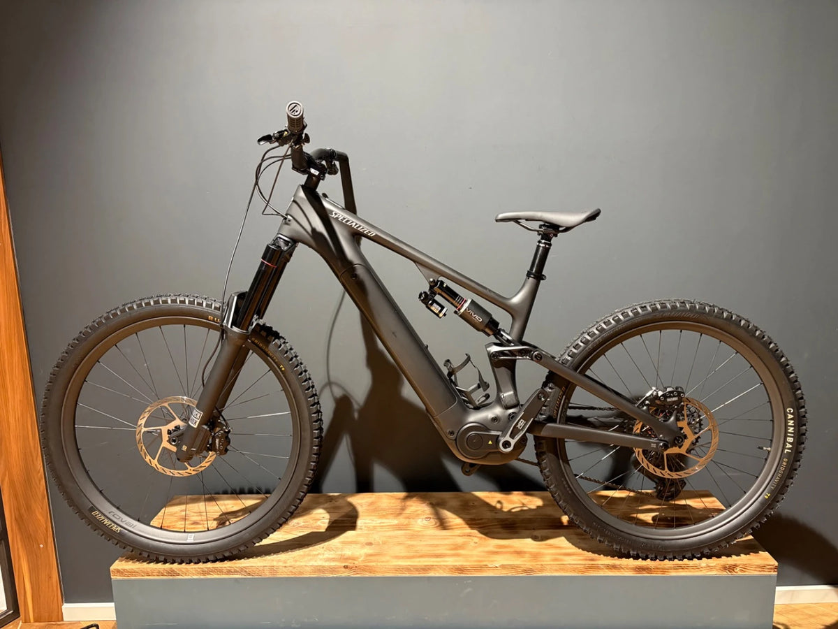 Specialized Turbo Levo 4 Evo Pro Satin Carbon / Dolomite 2027 | Gebrauchtrad | S5 - Liquid-Life