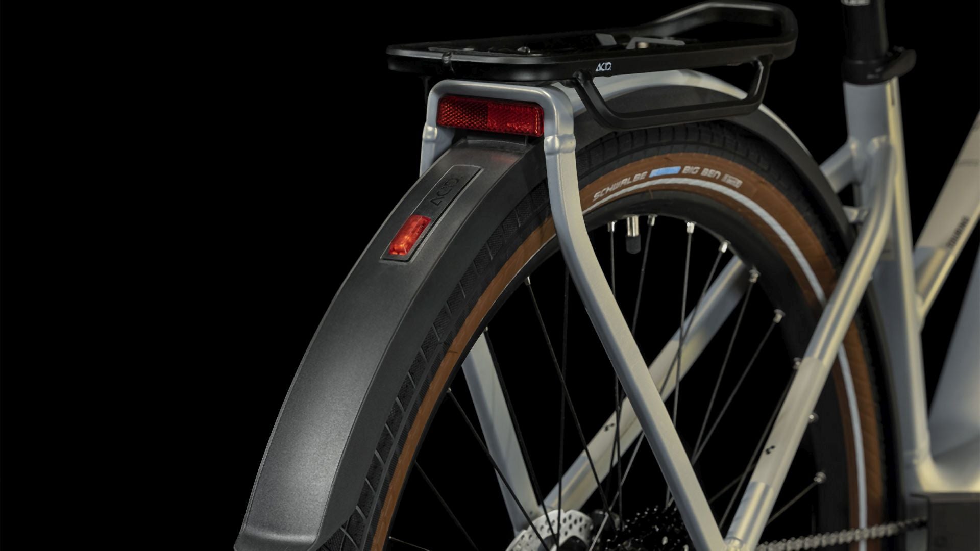 Cube Touring Hybrid Pro 625 pearlysilver´n´black Trapez