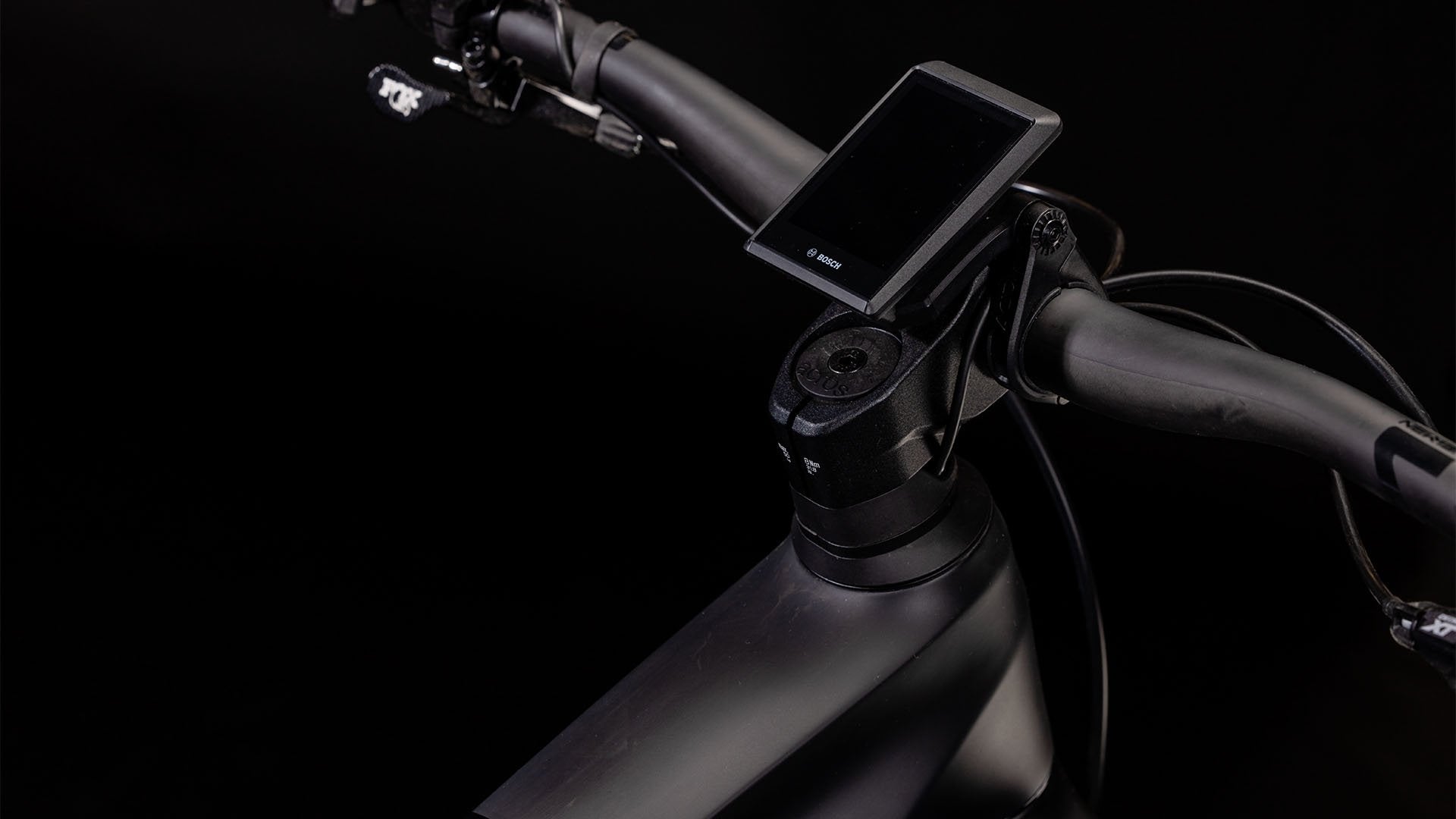 Cube Stereo Hybrid 140 HPC Actionteam 750 carbon´n´black