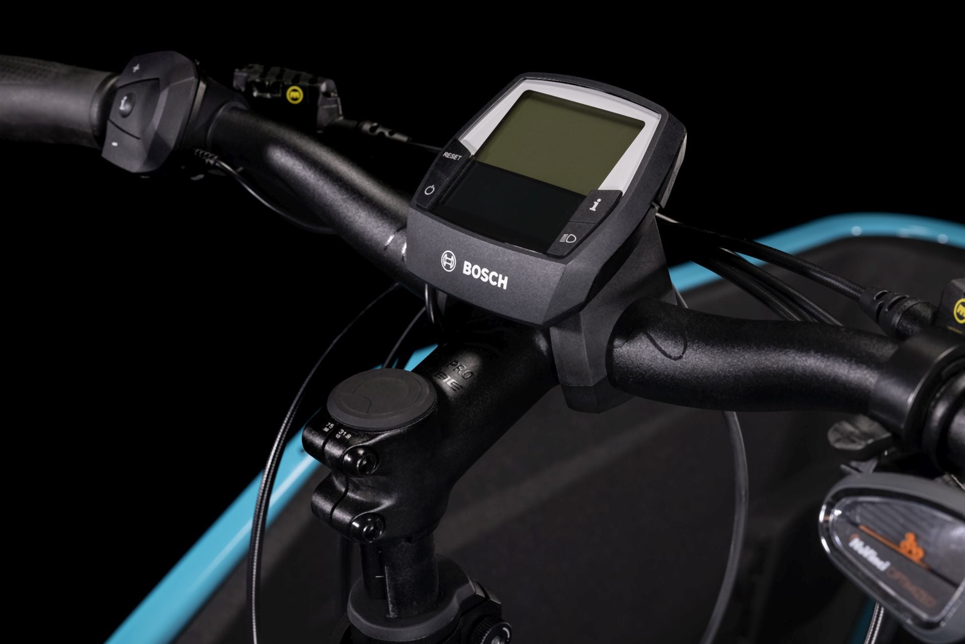 Cube Cargo Dual Hybrid 1000 blue´n´lime