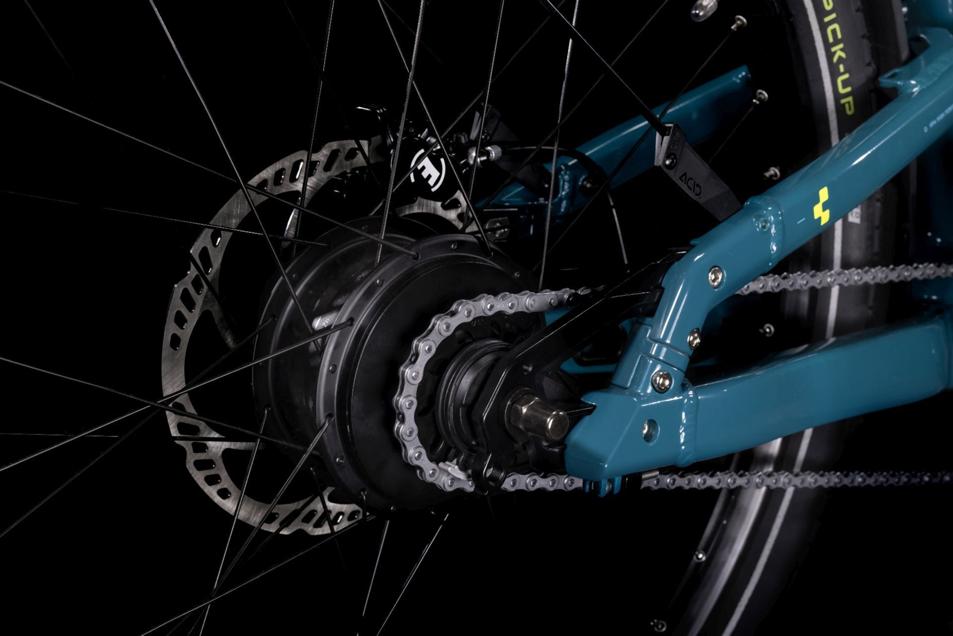 Cube Cargo Dual Hybrid 1000 blue´n´lime