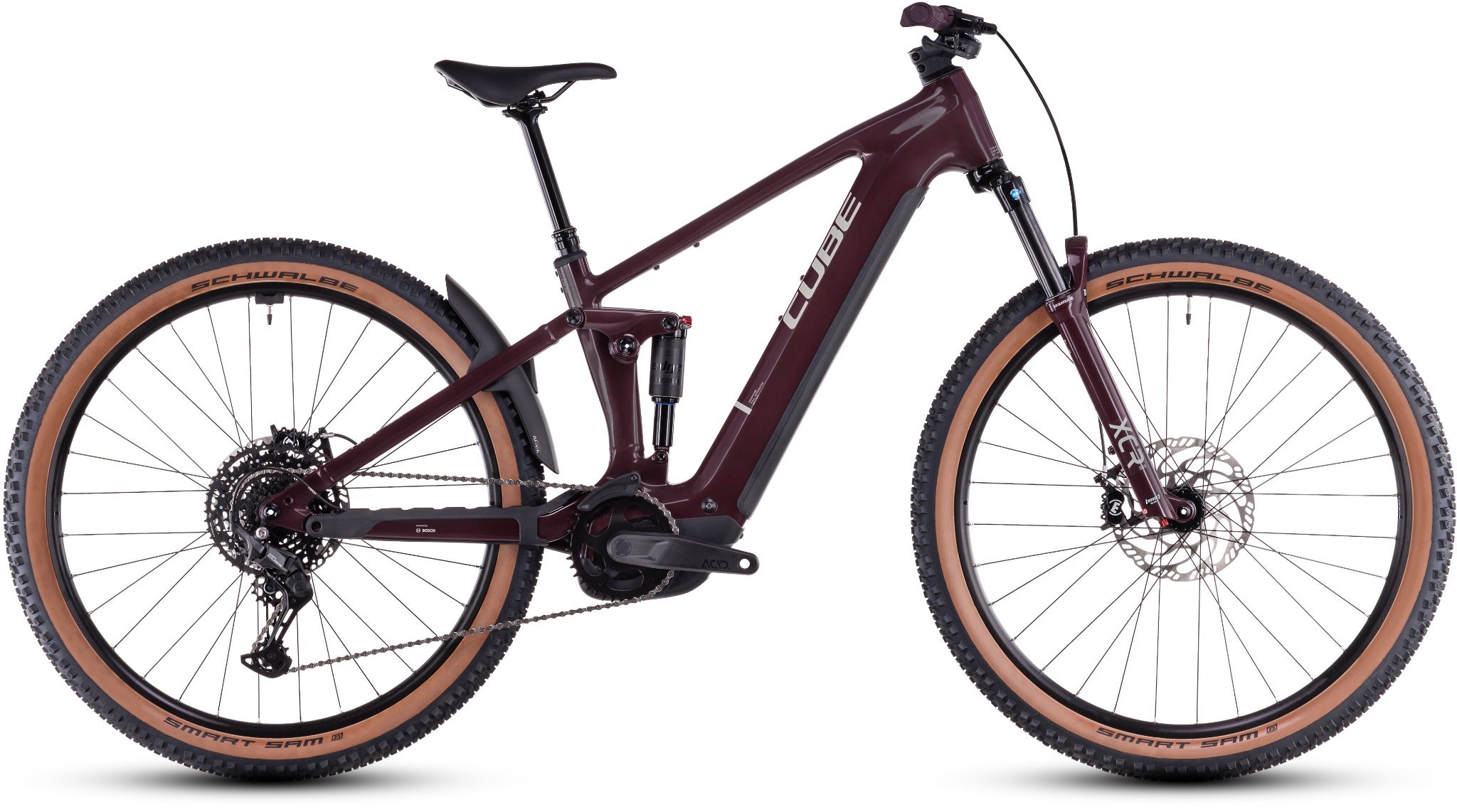 Cube Stereo Hybrid One22 Mountainbike, elektrisch, burgunderrot mit schwarzem Rahmen und Schwalbe-Reifen für Geländenutzung.