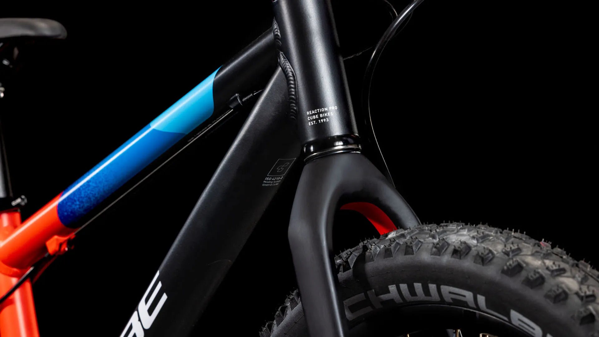 Cube Reaction 200 Pro black´n´blue´n´red 2026