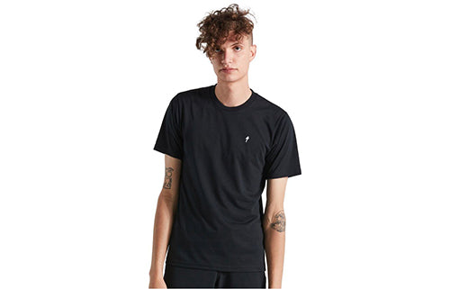 Schwarzes Kurzarm-MTB-Trikot für Herren, geeignet für Radsport und Freizeit.