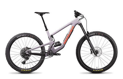 Lila Santa Cruz Mountainbike mit Vollfederung für anspruchsvolles Gelände.