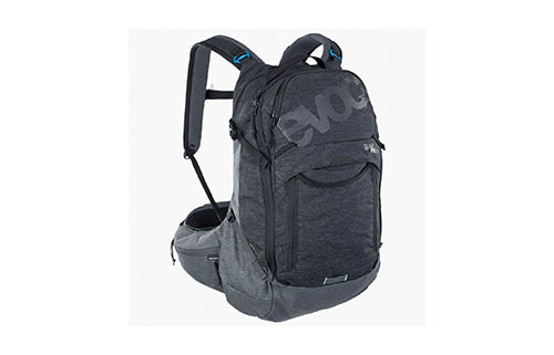 Grauer Evoc Protektor-Rucksack mit mehreren Fächern und gepolsterten Gurten, ideal für Outdoor-Aktivitäten.