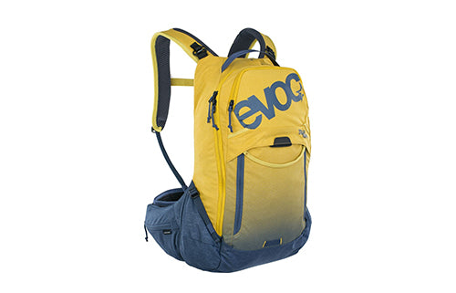 Gelb-blauer Rucksack von Evoc mit großem Logo, mehreren Fächern und gepolsterten Trägern. Ideal für Outdoor-Aktivitäten.