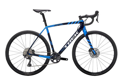 Blaues Trek Boone Cyclocross-Rad mit Scheibenbremsen, geeignet für sportliche Fahrer auf unterschiedlichen Geländearten.