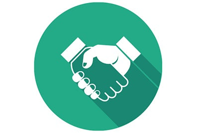 Icon eines Händedrucks in einem grünen Kreis, symbolisiert Zusammenarbeit oder Vereinbarung.