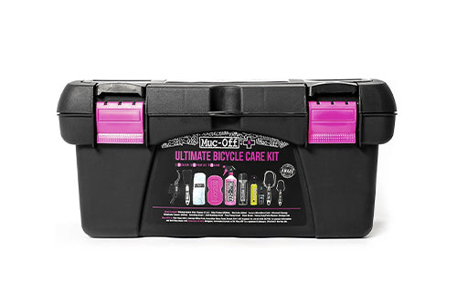 Schwarzer Muc-Off Ultimate Bicycle Care Kit Koffer mit pinken Verschlüssen für Fahrradpflege.