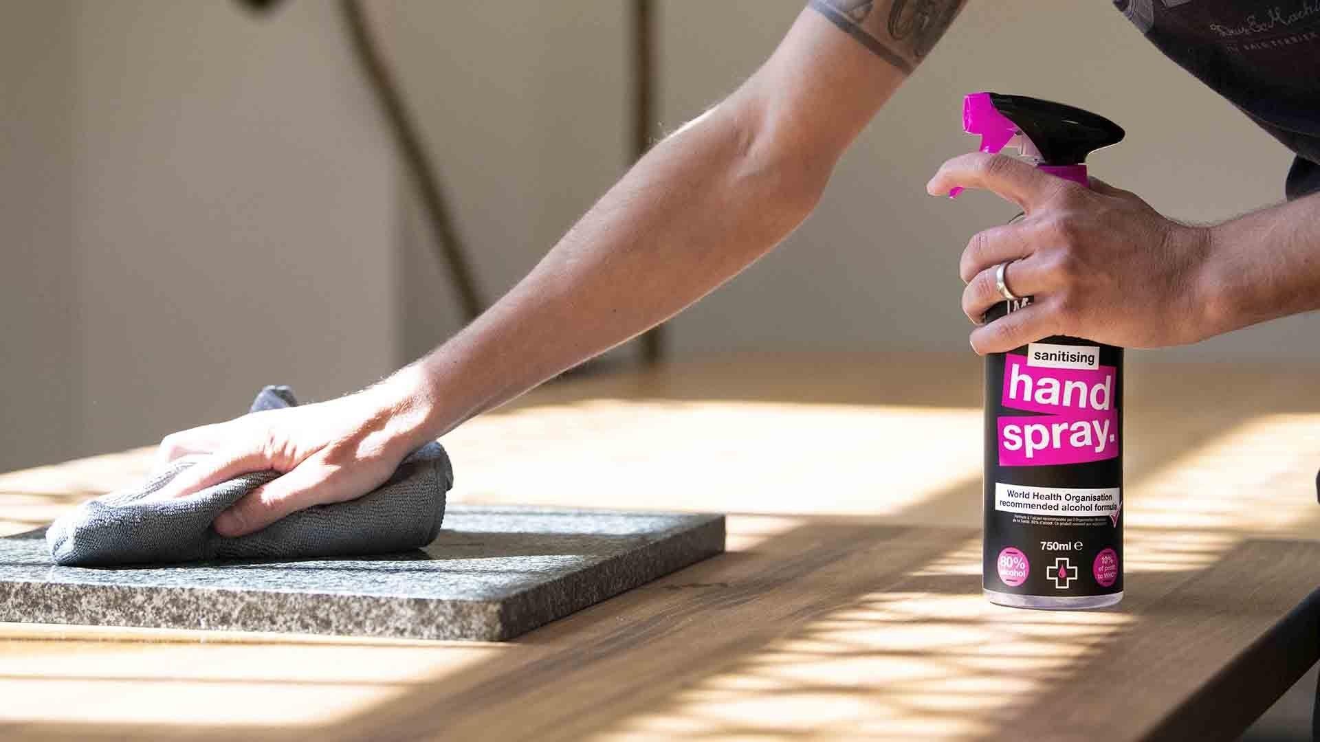 Muc Off Antibacterial Hand Sanitising Spray - Liquid-Life