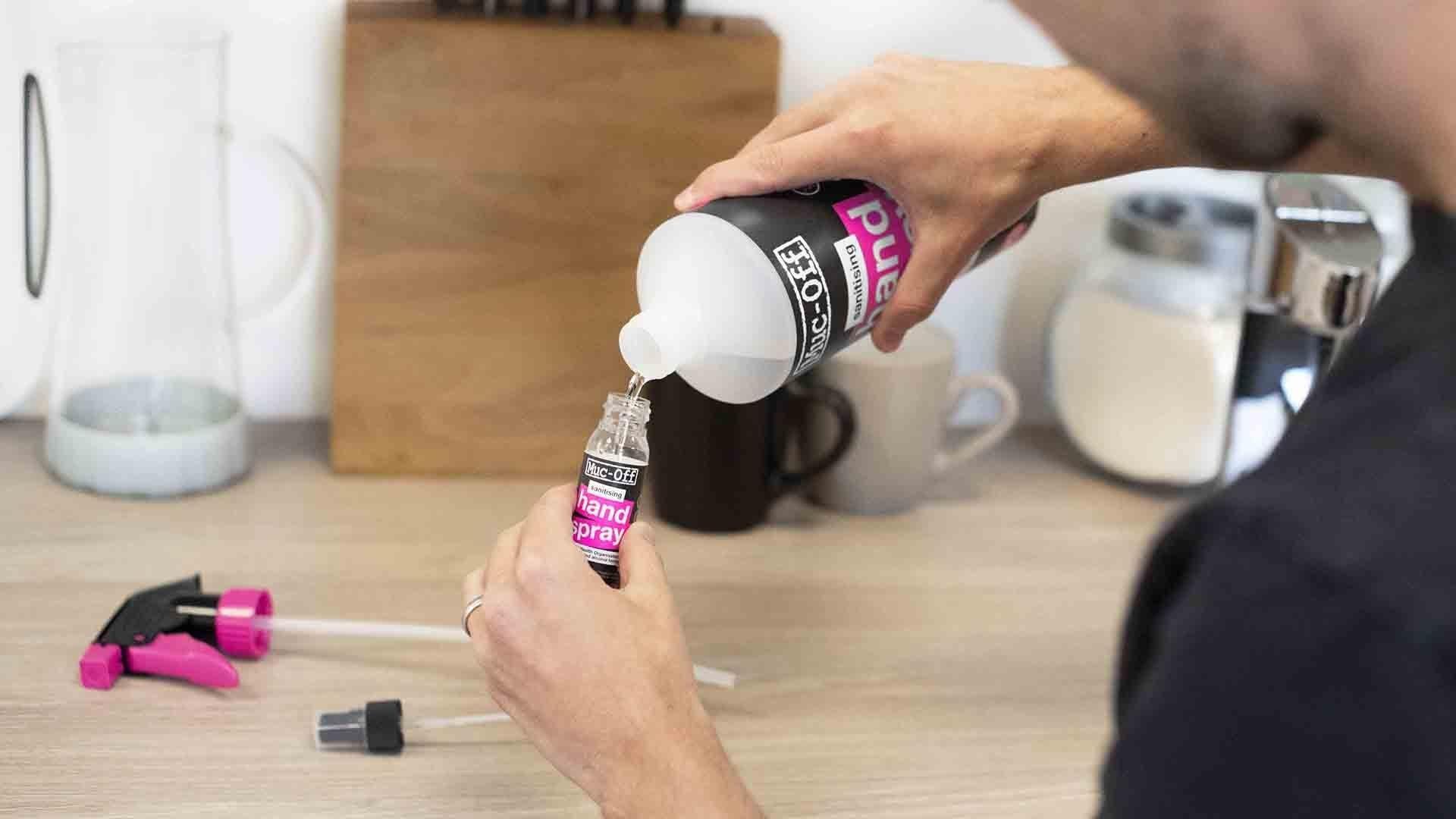 Muc Off Antibacterial Hand Sanitising Spray - Liquid-Life