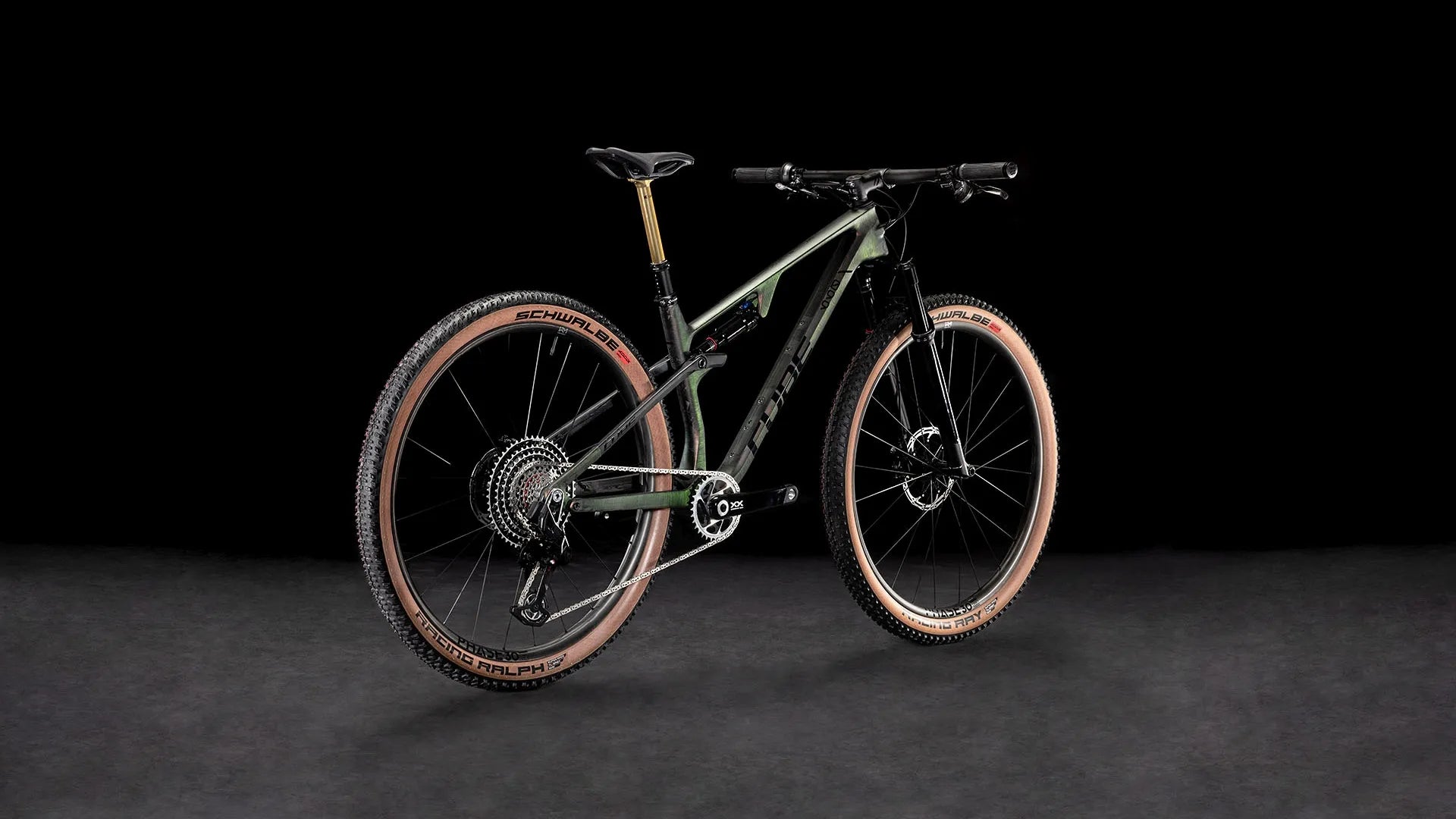 CUBE AMS ZERO99 C:68X SLT 29
mit Carbonrahmen, Federgabel, Scheibenbremsen, Schwalbe Reifen, SRAM Antrieb, ideal für Geländeabenteuer.