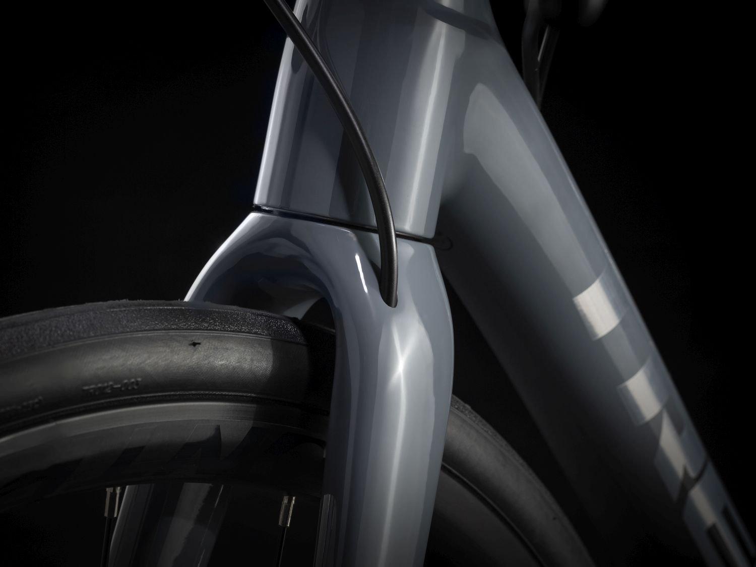 Trek Emonda ALR 5 Slate to Trek Black Fade - Liquid-Life