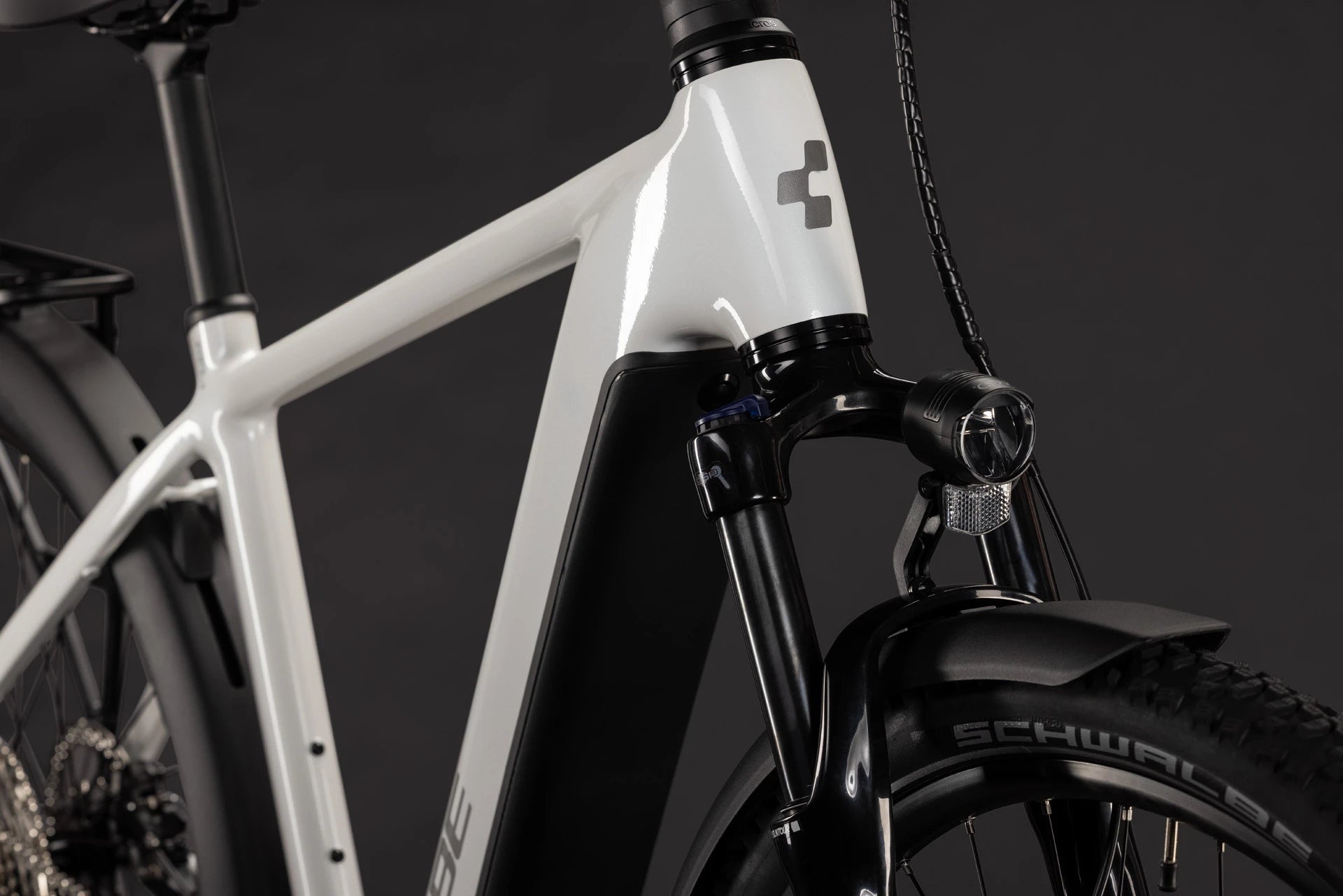 Cube Nuride Hybrid Performance 720 metallicwhite´n´grey 2027