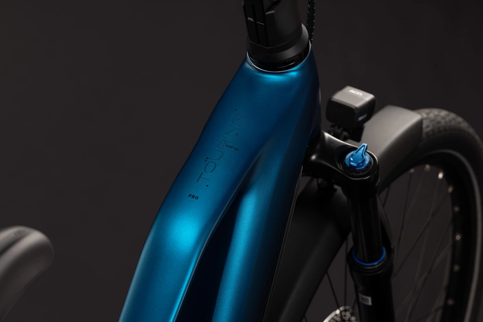 Cube Touring Hybrid Pro 800 electricblue´n´prizm Trapeze 2027