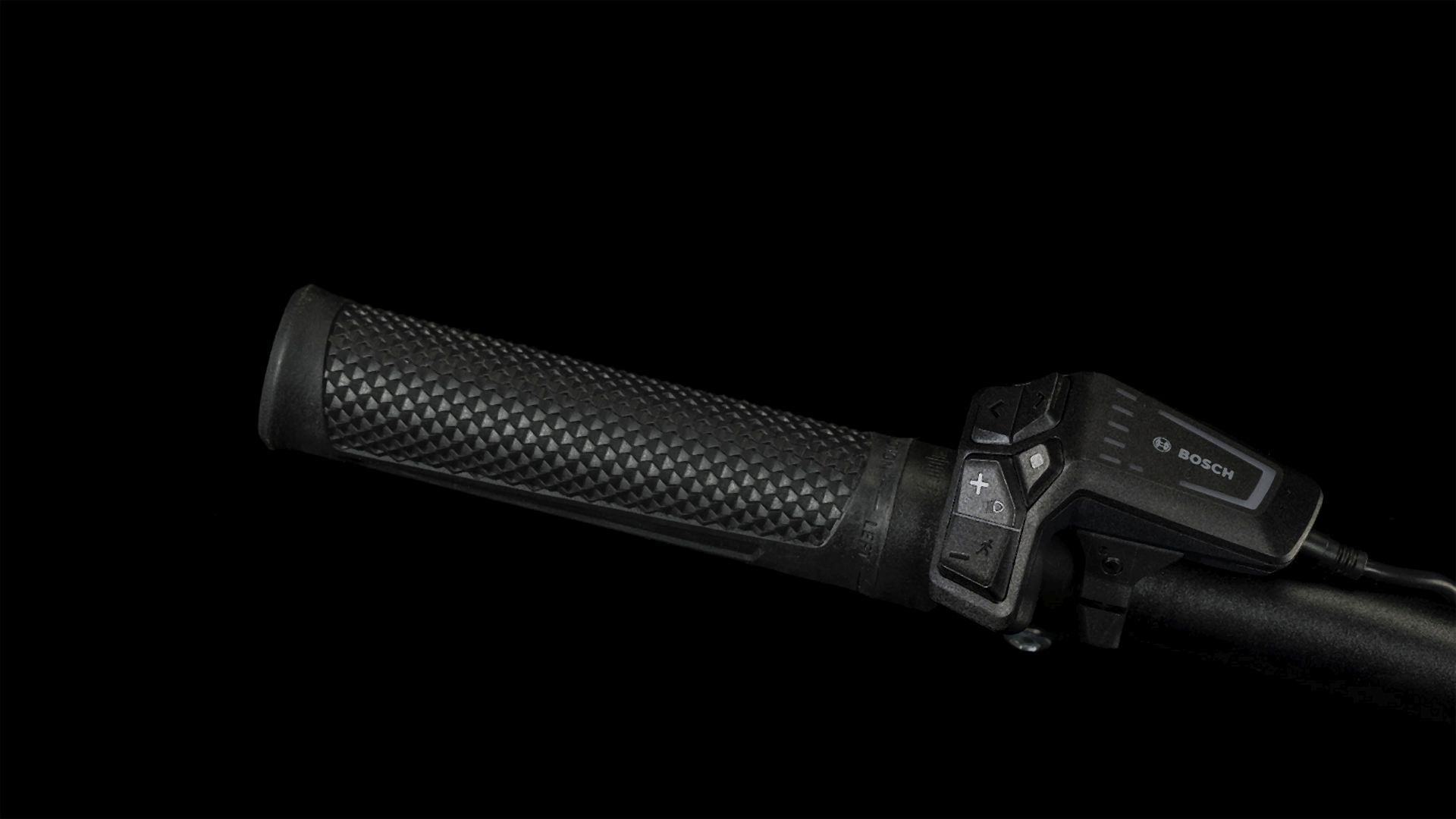 Cube Reaction Hybrid Pro 500 flashwhite´n´black