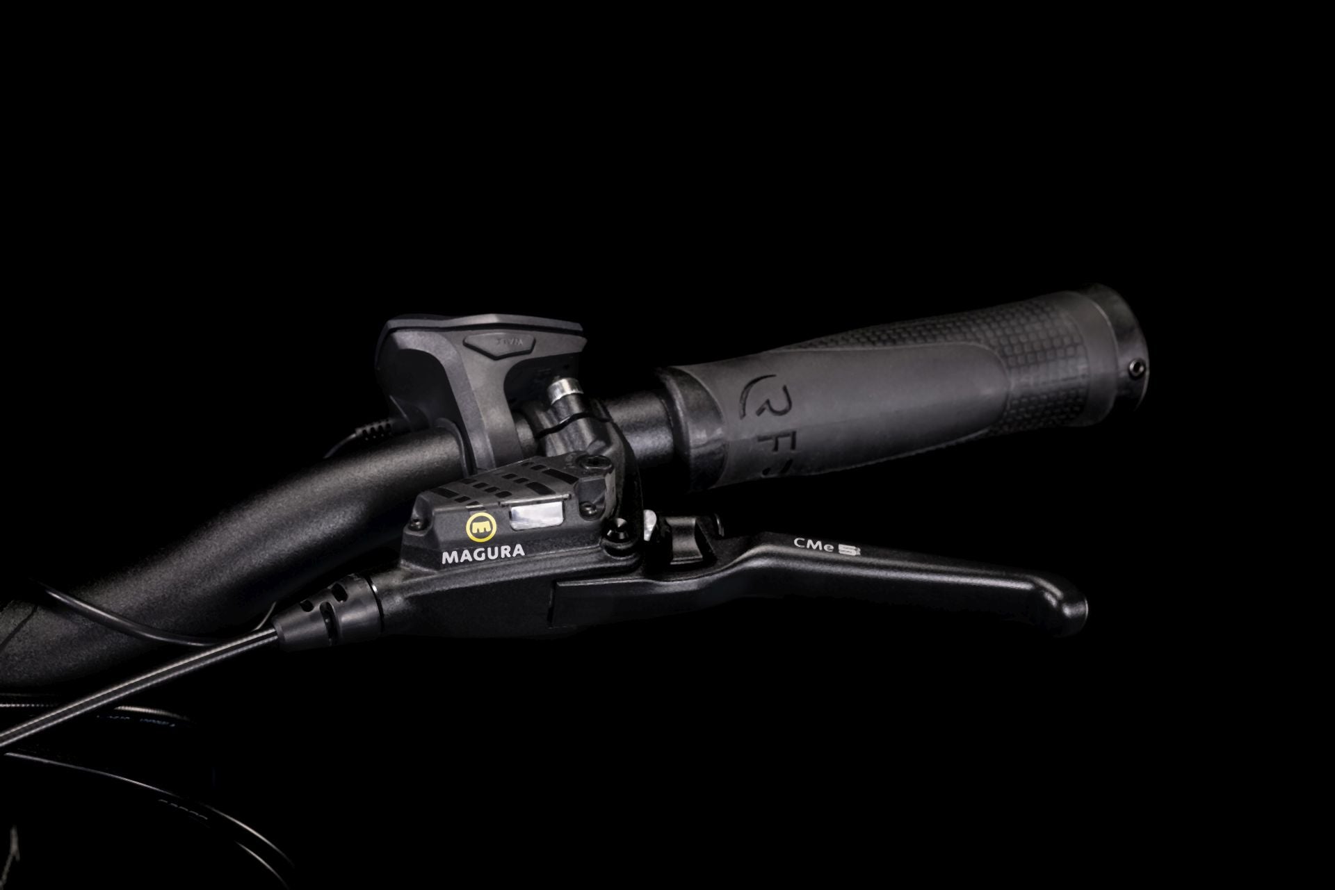 Cube Cargo Hybrid 500 blue´n´lime
