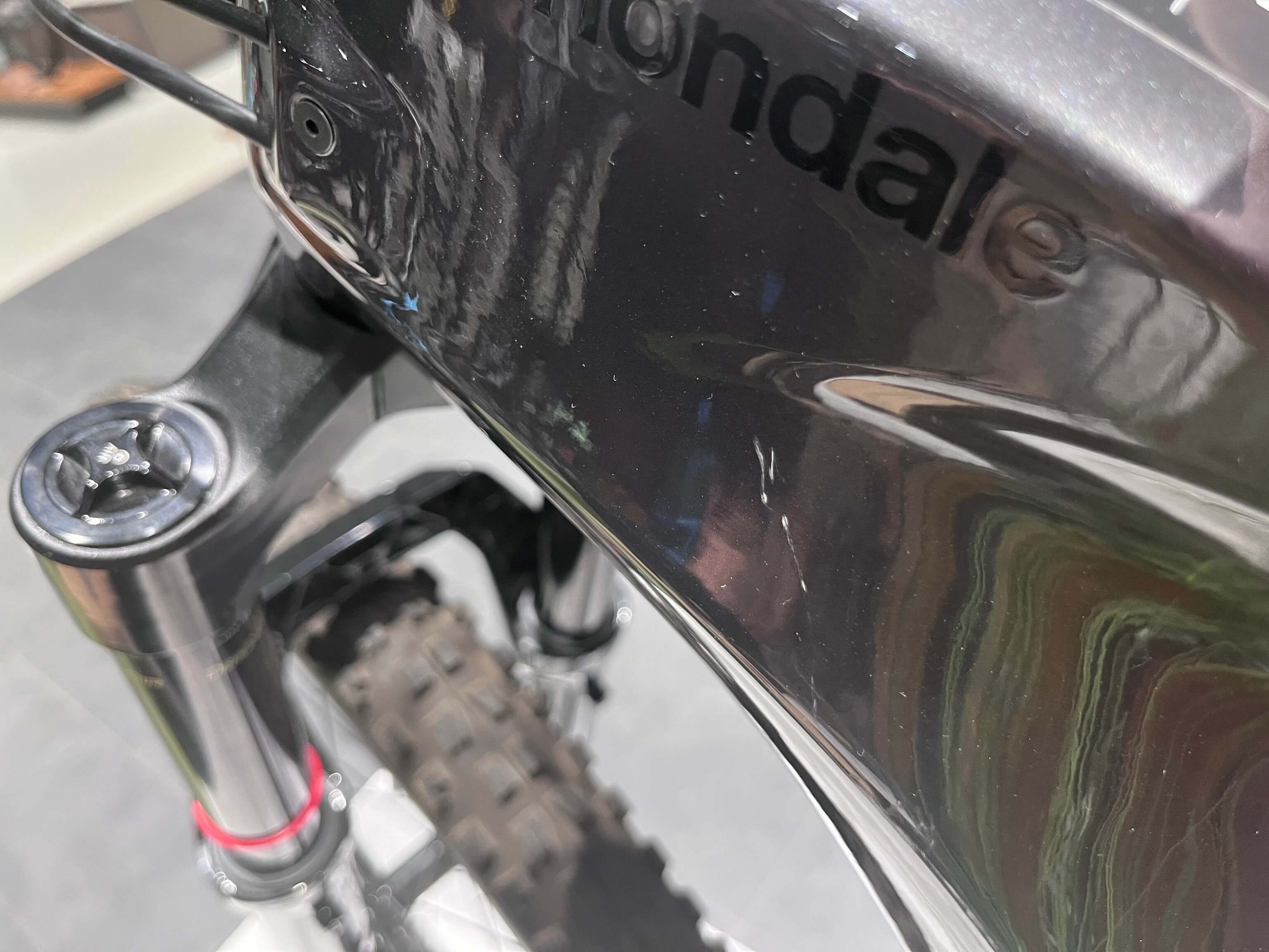 Cannondale Moterra NEO Carbon 3+ LTD ZEB | Lackkratzer