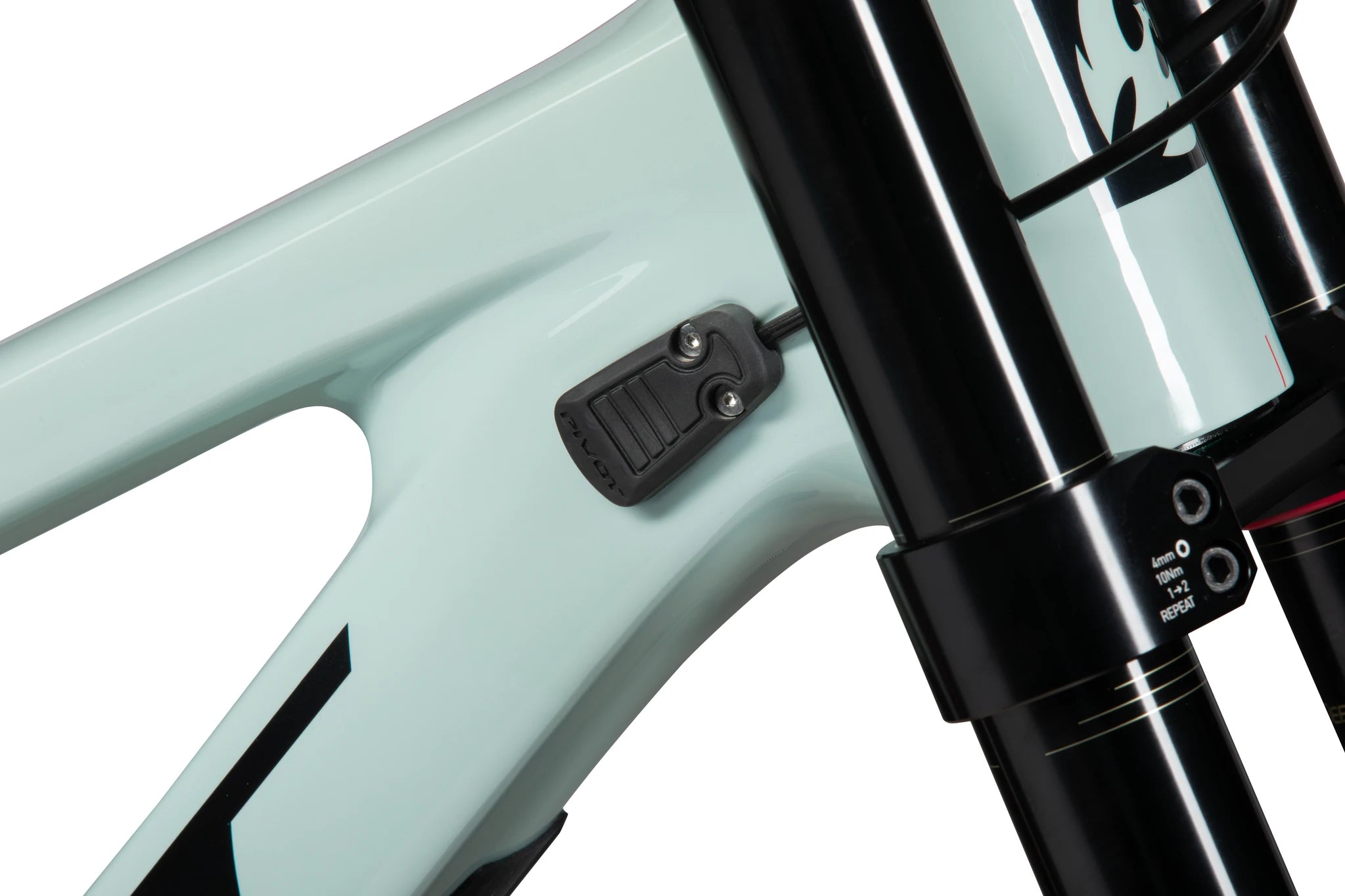 Pivot Phoenix V5 Pro Saint MX AL Red Mint 2025