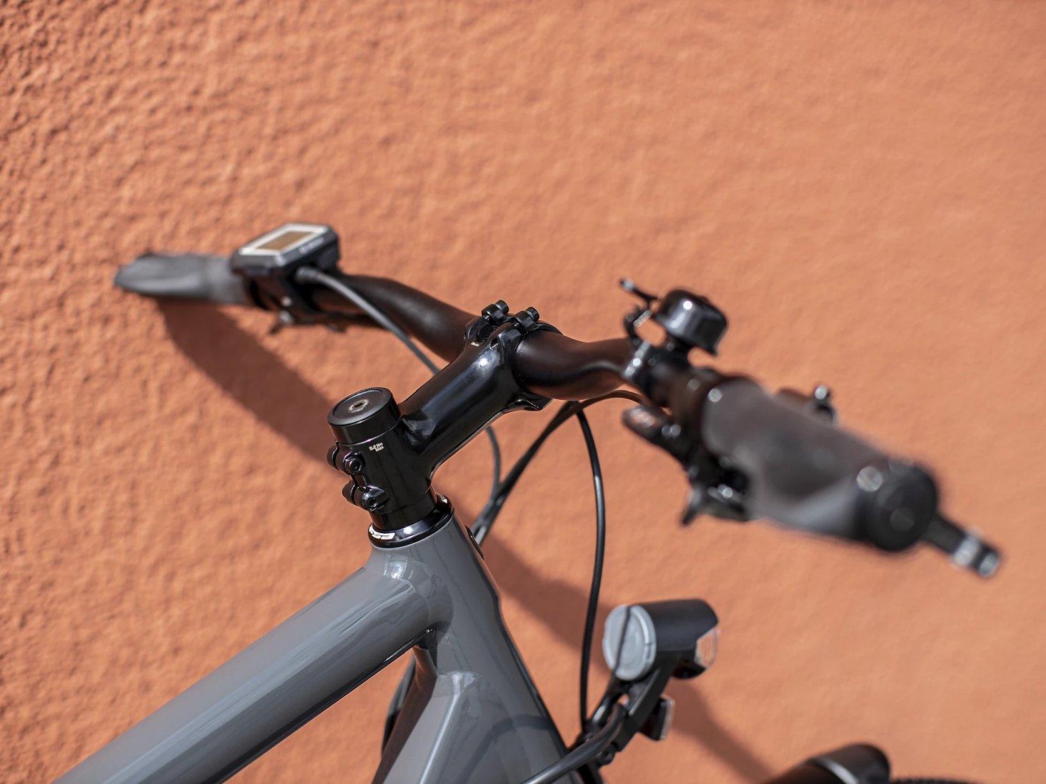 Trek Allant+ 5 Solid Charcoal - Liquid-Life
