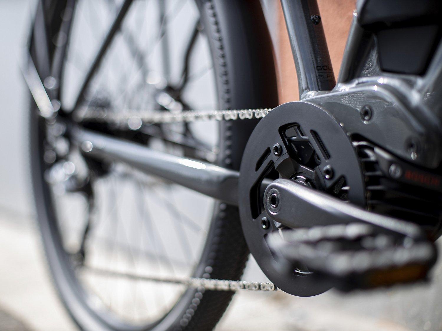 Trek Allant+ 5 Solid Charcoal - Liquid-Life